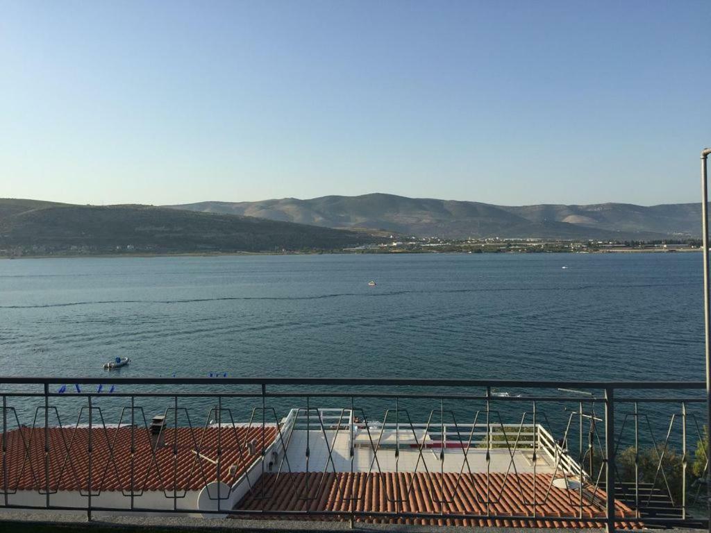 Littlevenice Appartme 50M From Sea Trogir Bagian luar foto